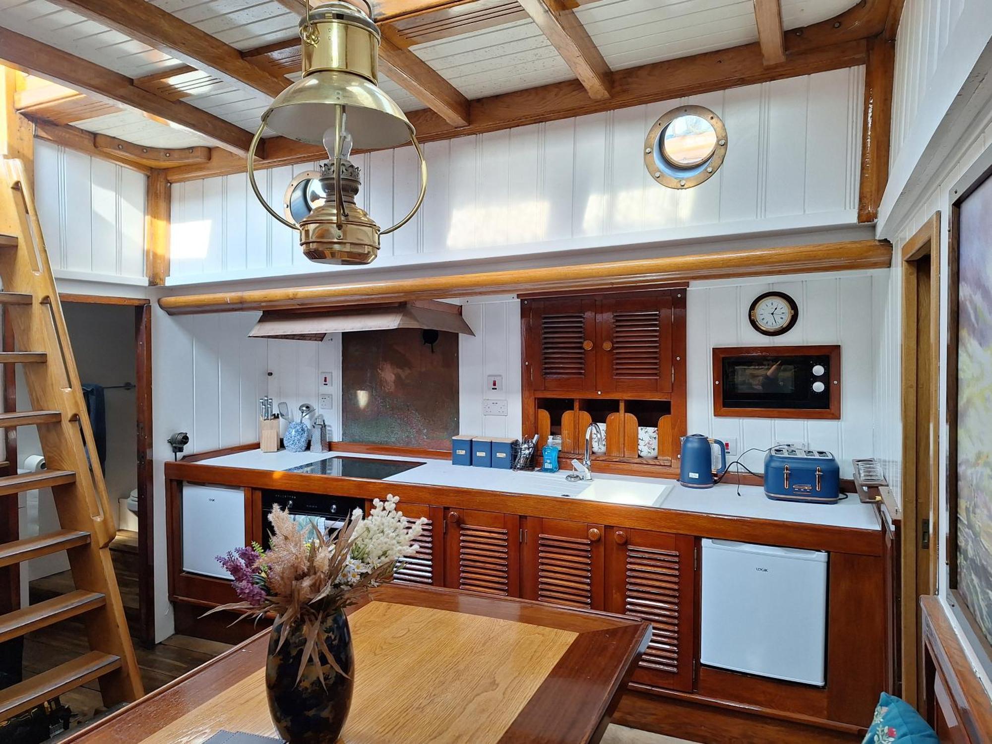 Historic Wooden Ship 'Ursula' איסט קאוס מראה חיצוני תמונה