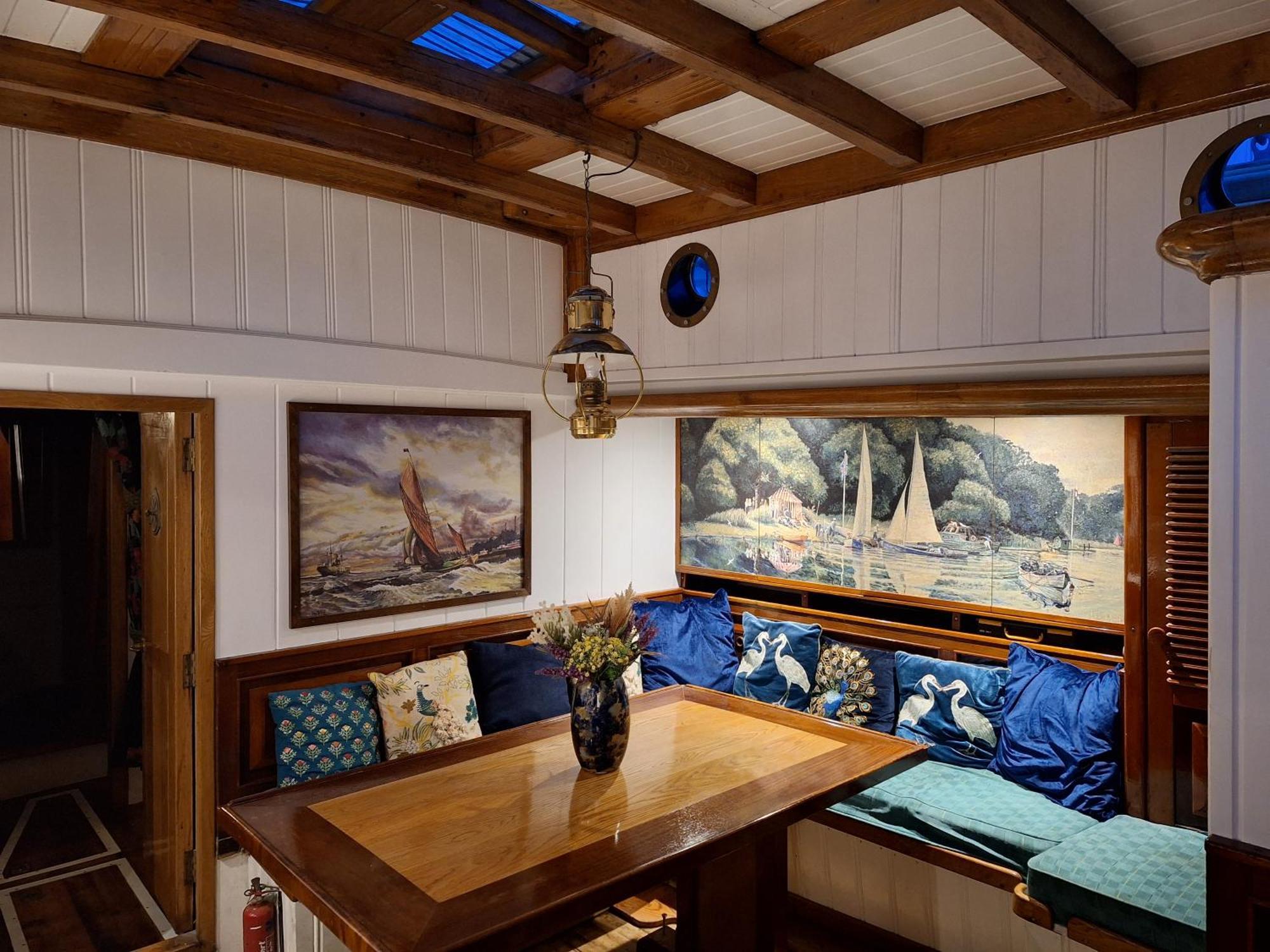 Historic Wooden Ship 'Ursula' איסט קאוס מראה חיצוני תמונה