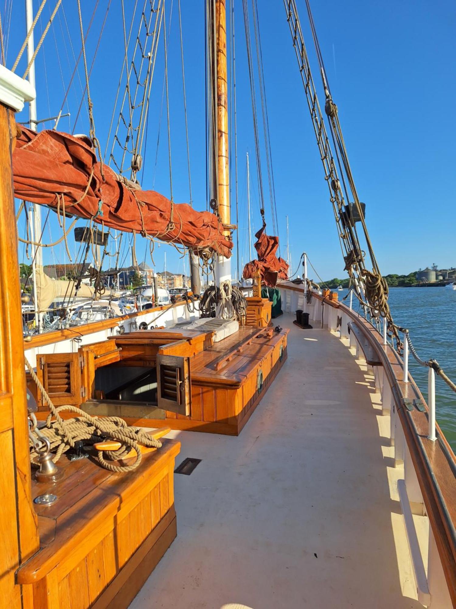 Historic Wooden Ship 'Ursula' איסט קאוס מראה חיצוני תמונה